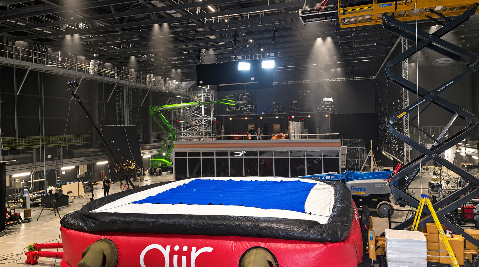 The Unofficial Science of Die Hard — stage rigging and stunt airbag at Sky Studios